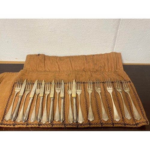 45 - A continental white metal part dessert cutlery set, stamped 800, comprising 12 forks and 6 knives -