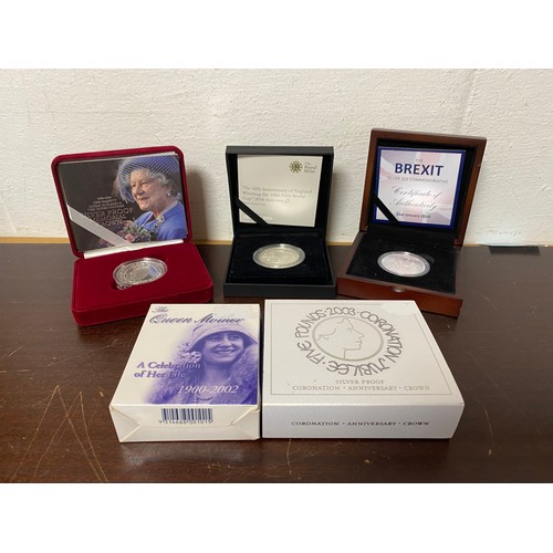 270 - A group of five silver proof commemorative coins -