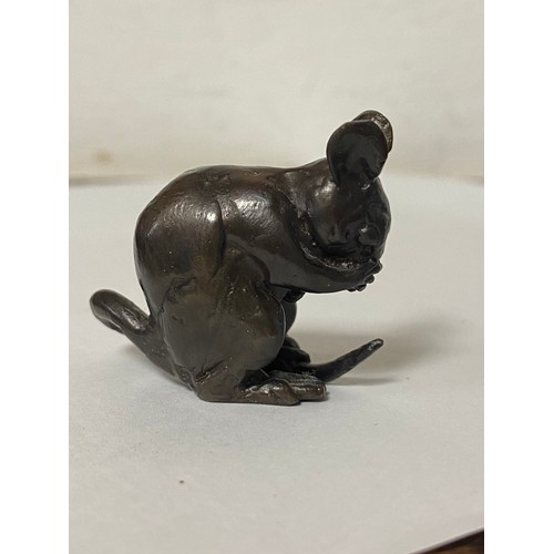 128 - A bronze mouse -