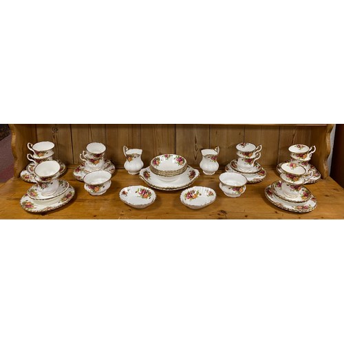 173 - A Royal Albert Old Country Roses part tea set -