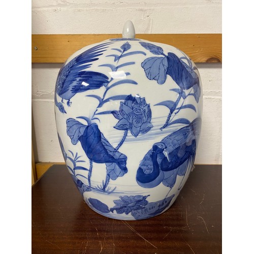 122 - A large Chinese blue and white ginger jar and cover -