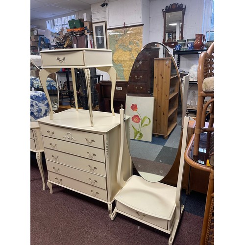 322 - A French style part bedroom suite, comprising kidney shaped dressing table and stool, two chests of ... 