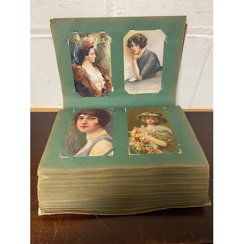 189 - Postcards: an album of approximately 290 postcards, to include beauties, sentimental and greetings, ... 