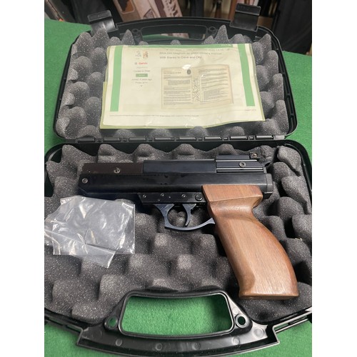 455 - A BSA model 240 Maginum .177 sprung, air pistol, boxed -