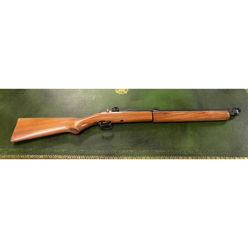 441 - A Sheridan C series pump action .20 cal air rifle with scope and case -