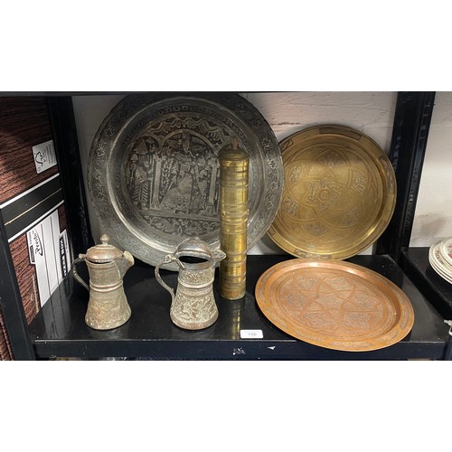 196 - A mixed lot of metalwares, including Islamic dishes -
