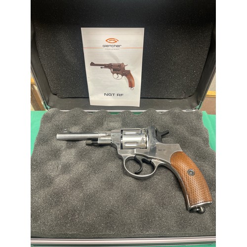 317 - A Gletcher model NGT RF .177 co2 revolver air pistol, boxed -