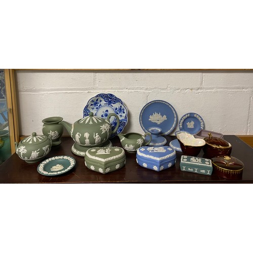 90 - A Wedgwood green jasperware teapot, milk jug and sugar bowl and cover, together with other Wedgwood ... 