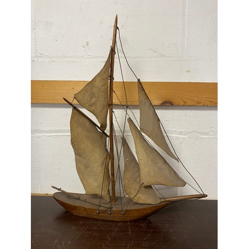 370 - A model boat -