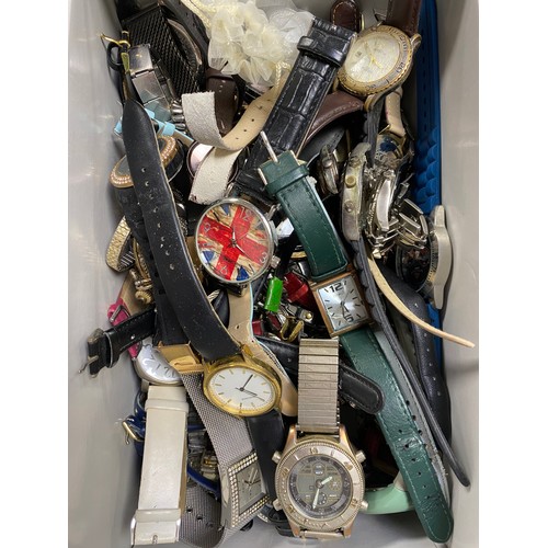21 - A quantity of watches -