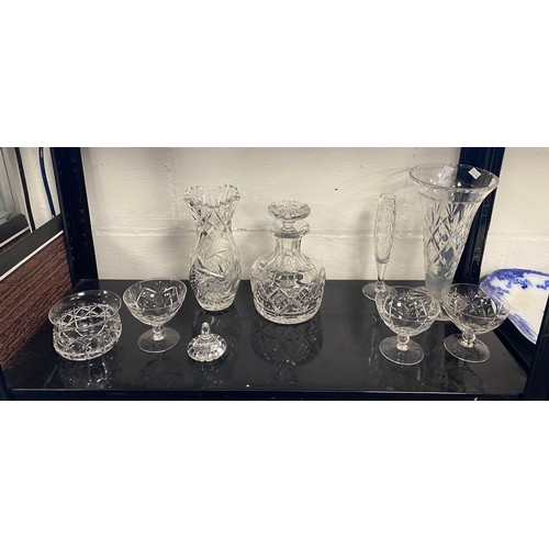 134 - A small quantity of glassware -