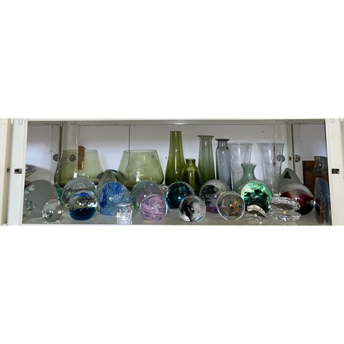 155 - A quantity of glass paperweights, including Selkirk and Caithness, glass vases, etc -