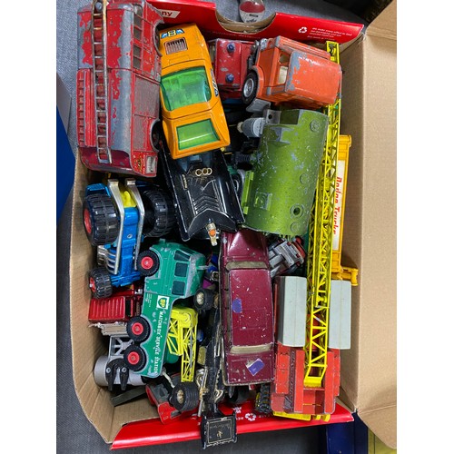 193 - Toys: a Matchbox carry case and a large quantity of die cast models and other toys -