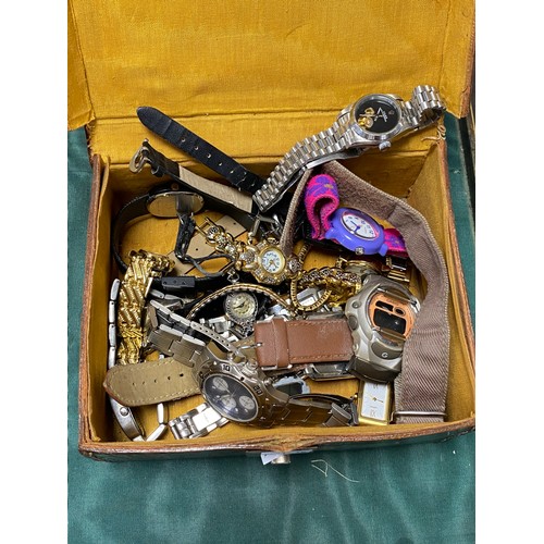 6 - A quantity of mostly gent's wristwatches -