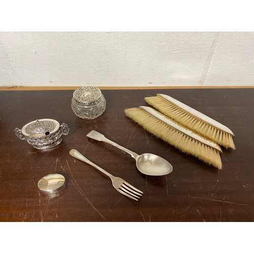 24 - A group of small silver items, various dates and makers, including lidded mustard, pair of brushes, ... 