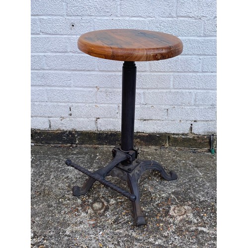 375 - An engineer/machinists bench stool, with circular seat -