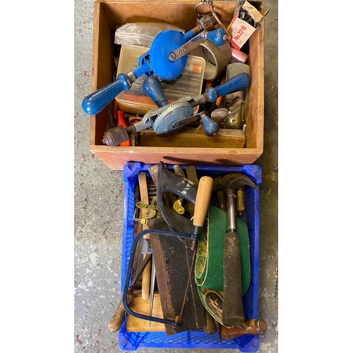 384 - A quantity of tools -