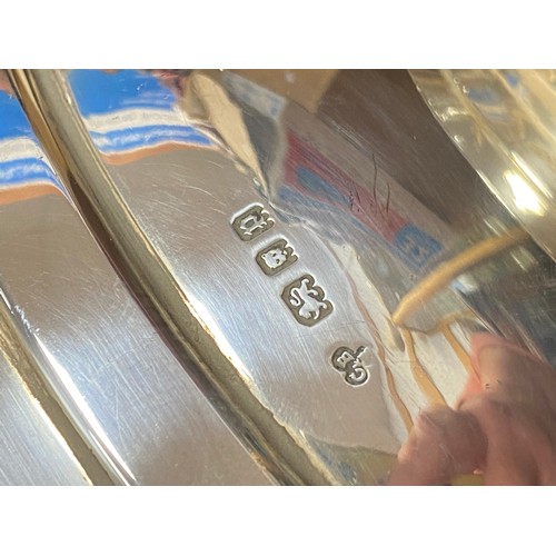 26 - A George V silver presentation bowl, London 1930, with later inscription -