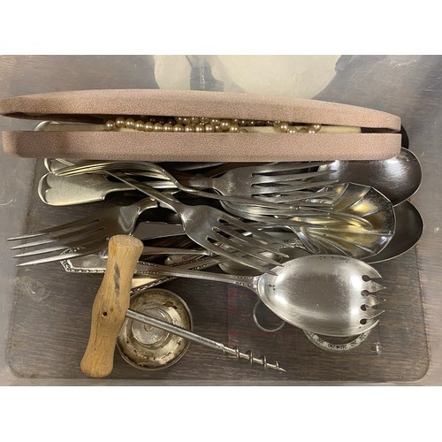 54 - A small quantity of costume jewellery and silver plated wares, pewter etc -