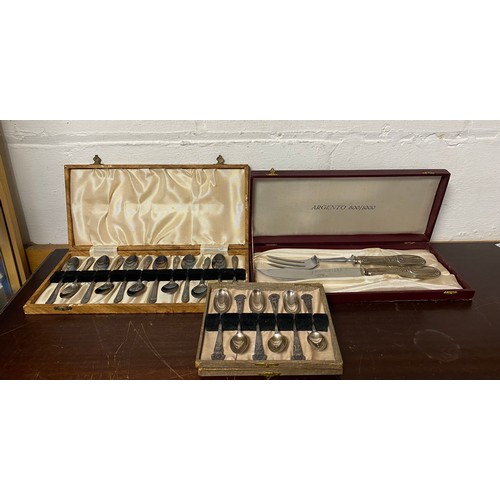 10 - A cased set of 6 George V silver Bucklebury Rifle Club spoons, Birmingham 1923, together with a cont... 