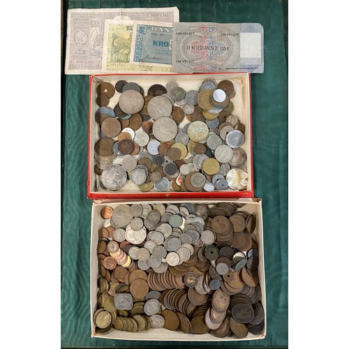 105 - A quantity of GB and World coinage -