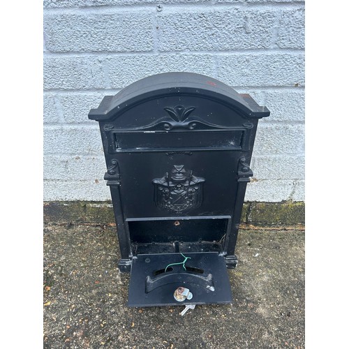 441 - A wall mounting post box -