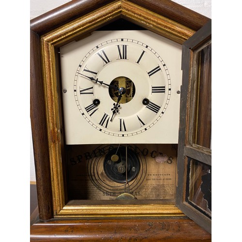 369 - An American mantel clock -