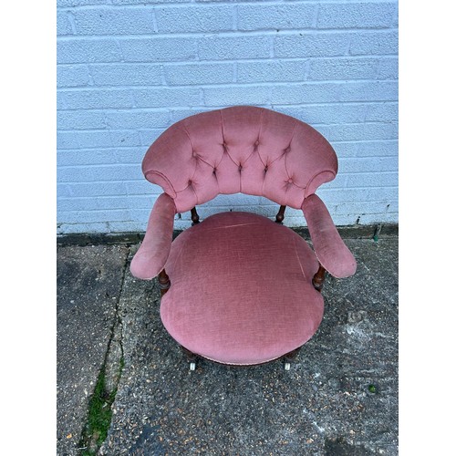 402 - A Victorian button back salon chair -