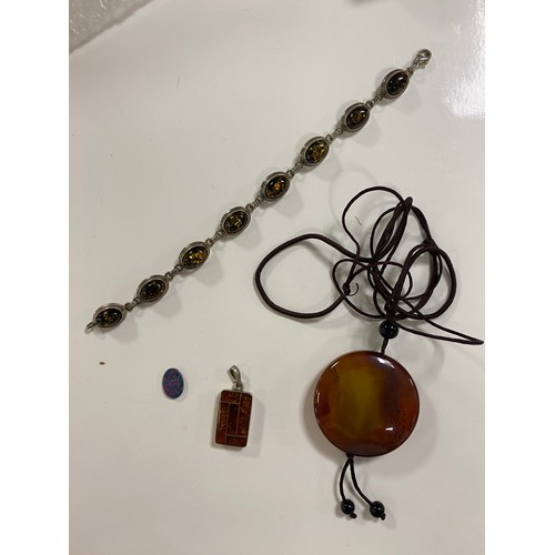 Lot 22        