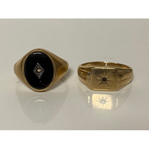 A 9ct gold signet ring, set with an oval onyx panel (highlight missing) and another 9ct signet ring (a/f) -