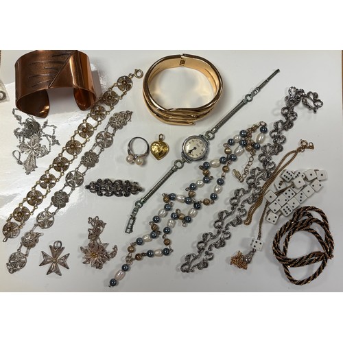 19 - A yellow metal locket, of heart design, together with a quantity of silver filigree and costume jewe... 