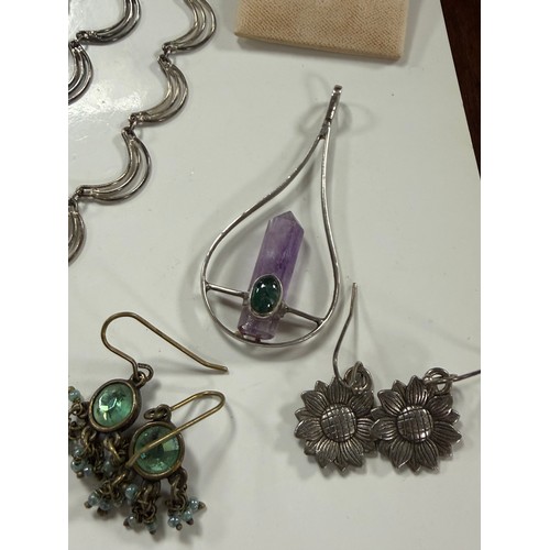 22 - A silver necklace and bracelet suite, together with a silver bangle and other silver and costume jew... 