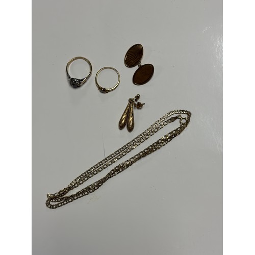 1 - A jewellery box and contents, to include a 9ct gold necklace, 9ct gold ring, single 9ct gold cufflin... 