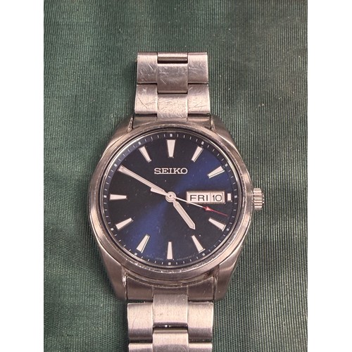 34 - A quantity of wristwatches, to include Tissot and Seiko -