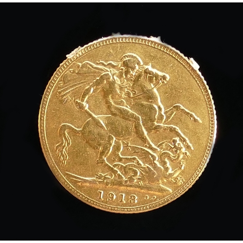 441 - 1913 gold full sovereign: Gorge V and St George and the dragon. (small soldered loop mount marks to ... 