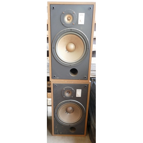 609 - Pioneer Cs T3 large Speakers: veneer to cases in state of dis-repair