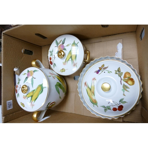 1021 - A collection of Royal Worcester Evesham pattern items to include: biscuit barrel,flan dish, lidded b... 