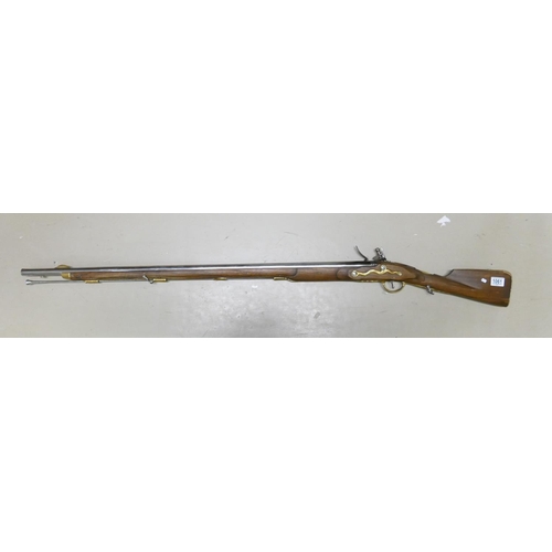 1061 - Film Prop Military Musket: