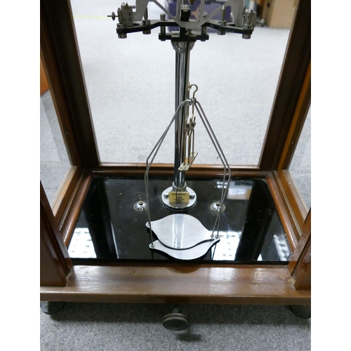 666e - 1930 Nivoc Analytical Balance Scales by Griffin & George Ltd, in glazed mahogany case with black gla... 