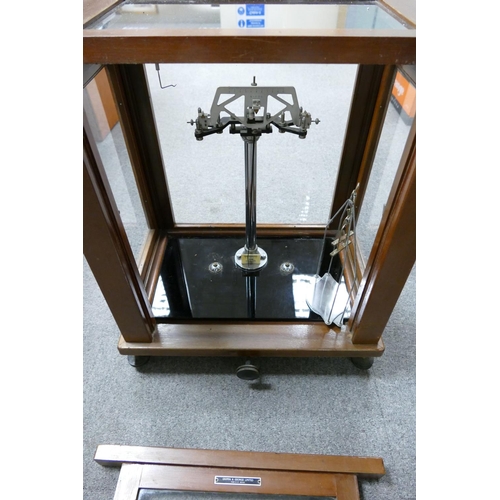 666e - 1930 Nivoc Analytical Balance Scales by Griffin & George Ltd, in glazed mahogany case with black gla... 