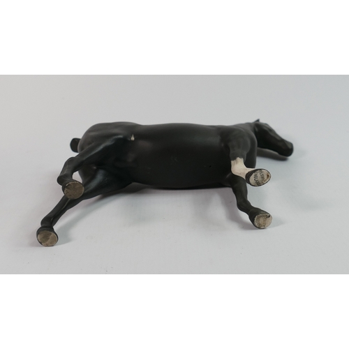 228g - Beswick Matt Black Hackney Horse 261: professionally restored leg