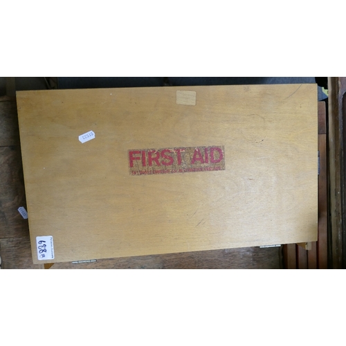 688b - Vintage First Aid Box: