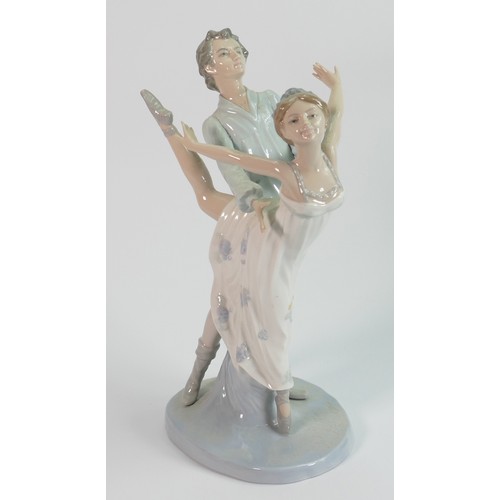 647 - Nao figure group of ballet dancers: 1983 