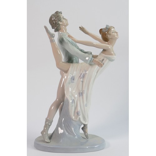 647 - Nao figure group of ballet dancers: 1983 