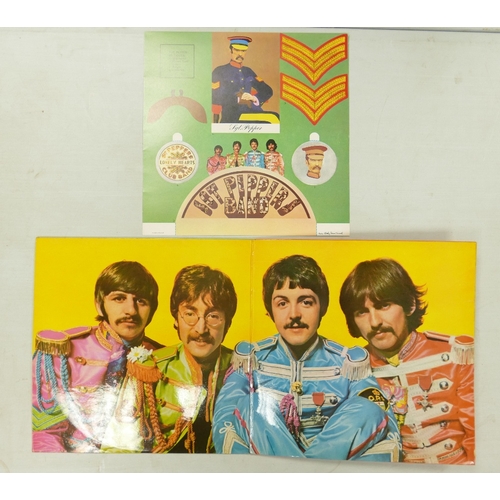 374 - Beatles Lp's to include:With The Beatles xex448-1n, Revolver xex 606-3, Sgt Peppers  YEK 638-2 &b Ru... 