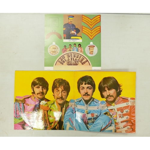 374 - Beatles Lp's to include:With The Beatles xex448-1n, Revolver xex 606-3, Sgt Peppers  YEK 638-2 &b Ru... 