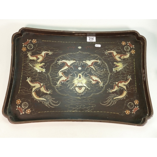 314 - 19th century oriental lacquer tray: Measures 58.5cm x 41cm.