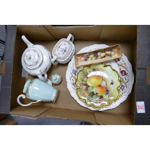 37 - A mixed collection of item to include: Wedgwood Cornflower Patterned Platter, Hand decorated Coalpor... 