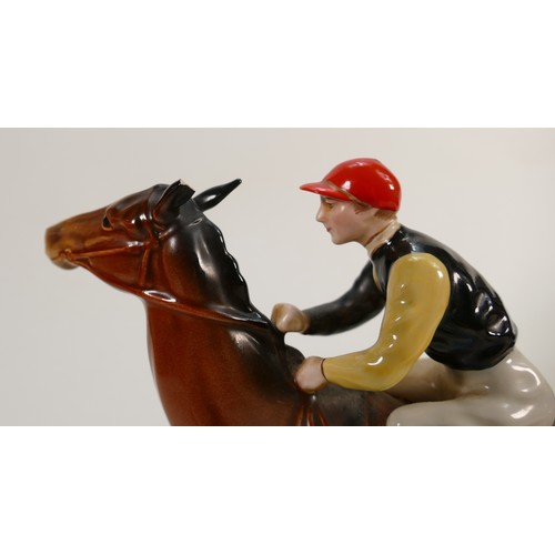 424 - Beswick jockey on walking horse 1037: Black & yellow jockey colours.