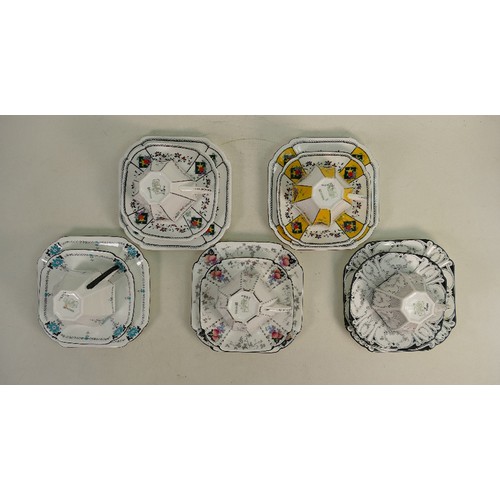 783 - A collection of Shelley Queen Anne trios: Various patterns. (5)